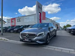Mountaingrau met. Gebraucht 2015 Mercedes A180 Limousine | 10.950 € (Fairer Preis)