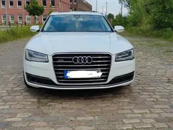 Weiß Gebraucht 2015 Audi A8L Ambiente Limousine | 29.290 € (Etwas zu teuer)