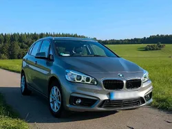 Gold Gebraucht 2016 BMW 218 Active Tourer Van / Kleinbus | 13.500 € (Guter Preis)