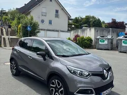 Grau Gebraucht 2016 Renault Captur Crossborder SUV | 12.499 € (Fairer Preis)