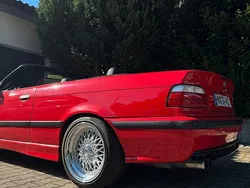 Rot Gebraucht 1999 BMW 320 Cabriolet Basis Cabrio | 16.000 €