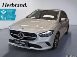 Metalliclack hightechsilber Gebraucht 2024 Mercedes B200 Progressive Van / Kleinbus | 29.780 € (Superpreis)