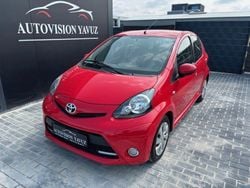 Rot Gebraucht 2014 Toyota Aygo Connect Style Kleinwagen | 7.490 € (Guter Preis)