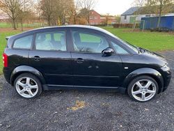 Schwarz Gebraucht 2005 Audi A2 Kleinwagen | 6.800 €