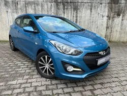 Blau Gebraucht 2014 Hyundai i30 Limousine | 6.490 € (Fairer Preis)