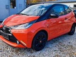 Orange Gebraucht 2015 Toyota Aygo X-cite Kleinwagen | 4.799 € (Fairer Preis)