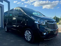 Schwarz Gebraucht 2018 Opel Vivaro Van | 18.990 € (Fairer Preis)