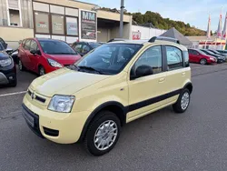 Gelb Gebraucht 2011 Fiat Panda 4x4 Climbing Kleinwagen | 5.890 €