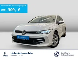 Weiß Gebraucht 2024 VW Golf VIII Life Limousine | 24.430 € (Fairer Preis)