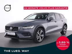 Grau Gebraucht 2023 Volvo V60 CC Plus Kombi | 39.890 € (Guter Preis)