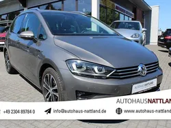 Grau Gebraucht 2015 VW Golf Sportsvan LOUNGE Van / Kleinbus | 12.950 € (Fairer Preis)