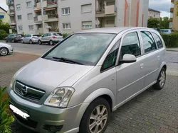 Silber Gebraucht 2009 Opel Meriva Van / Kleinbus | 4.690 € (Teuer)