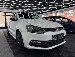 Weiß Gebraucht 2015 VW Polo Trendline Kleinwagen | 6.490 € (Fairer Preis)