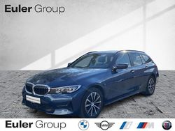 Blau Gebraucht 2021 BMW 320 Sport Line Kombi | 27.388 € (Guter Preis)