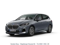 Grau Gebraucht 2022 BMW 225 Active Tourer M Sport Van / Kleinbus | 31.990 € (Fairer Preis)
