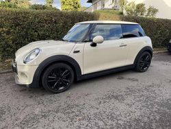 Weiß Gebraucht 2016 Mini ONE Kleinwagen | 8.900 € (Fairer Preis)