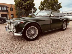 Grün Gebraucht 1965 Triumph TR4 Cabrio | 31.000 €