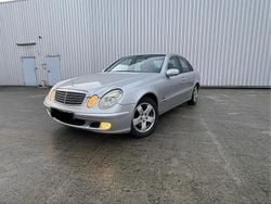 Silber Gebraucht 2002 Mercedes E220 Limousine | 3.599 € (Fairer Preis)