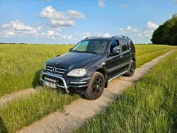 Schwarz Gebraucht 1998 Mercedes ML320 SUV | 2.300 € (Guter Preis)