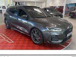 Grau Neu 2025 Ford Focus ST Kombi | 45.790 € (Teuer)