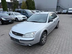 Silber Gebraucht 2001 Ford Mondeo Trend Limousine | 700 € (Guter Preis)