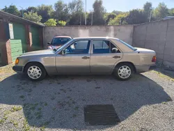 Silber Gebraucht 1992 Mercedes 200 Limousine | 4.999 €