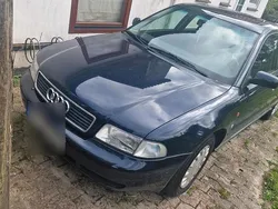 Blau Gebraucht 1996 Audi A4 Limousine | 600 €