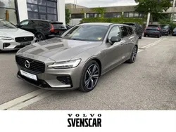 Grau Gebraucht 2021 Volvo V60 R-Design Kombi | 41.890 €