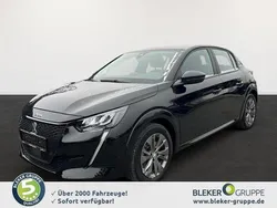 Schwarz Gebraucht 2021 Peugeot e-208 Active Kleinwagen | 15.270 € (Fairer Preis)