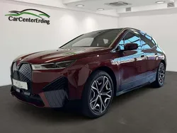 Aventurinrot iii metallic Gebraucht 2022 BMW iX Sport Line SUV | 59.990 € (Fairer Preis)