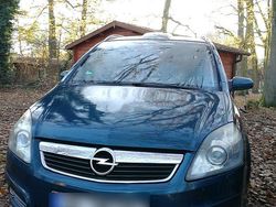 Grün Gebraucht 2006 Opel Zafira Van / Kleinbus | 1.400 € (Guter Preis)