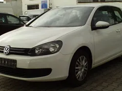 Weiß Gebraucht 2009 VW Golf VI Kleinwagen | 3.390 € (Guter Preis)