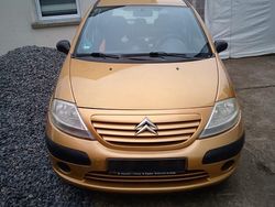 Gold Gebraucht 2002 Citroën C3 Kleinwagen | 1.500 €