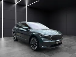 Grau Gebraucht 2021 Skoda Enyaq iV Suite SUV | 21.999 €
