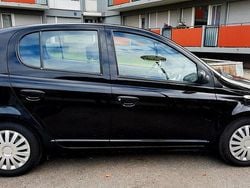 Schwarz Gebraucht 2002 Toyota Yaris Sol Limousine | 2.300 € (Fairer Preis)