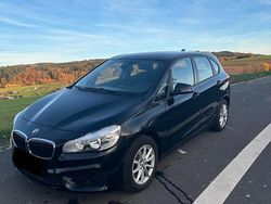 Schwarz Gebraucht 2015 BMW 218 Active Tourer Van / Kleinbus | 10.490 € (Fairer Preis)