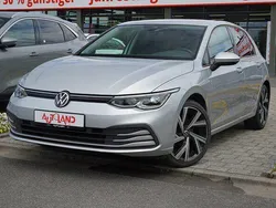 Silber Gebraucht 2021 VW Golf VIII Life Limousine | 21.990 € (Etwas zu teuer)