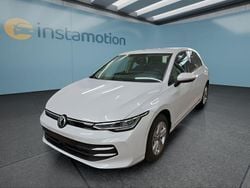 Weiß Gebraucht 2024 VW Golf VIII Kleinwagen | 25.799 € (Guter Preis)