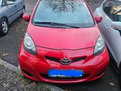 Rot Gebraucht 2011 Toyota Aygo Kleinwagen | 1.500 € (Guter Preis)