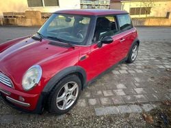 Rot Gebraucht 2002 Mini Cooper Kleinwagen | 650 €