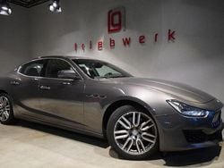 Grau Gebraucht 2018 Maserati Ghibli Limousine | 41.941 € (Teuer)