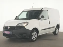 Weiß Gebraucht 2021 Fiat Doblò Van / Kleinbus | 12.195 € (Etwas zu teuer)