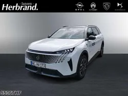 Weiß Gebraucht 2025 Peugeot 5008 GT Van / Kleinbus | 45.390 € (Etwas zu teuer)
