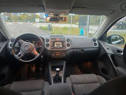 Schwarz Gebraucht 2010 VW Tiguan Track & Field SUV | 6.500 € (Guter Preis)