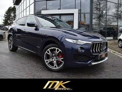Blu emozione Gebraucht 2017 Maserati Levante GranLusso SUV | 41.990 € (Etwas zu teuer)