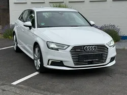 Ibisweiss Gebraucht 2017 Audi A3 Sportback e-tron S-Line Limousine | 16.499 € (Fairer Preis)
