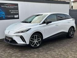 Weiß Gebraucht 2024 MG MG4 EV Luxury Kleinwagen | 22.380 € (Fairer Preis)