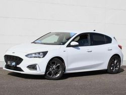 Weiß Gebraucht 2021 Ford Focus ST-Line Limousine | 16.935 € (Fairer Preis)