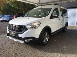 Weiß Gebraucht 2018 Dacia Dokker Celebration Van / Kleinbus | 12.480 € (Fairer Preis)