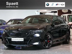 Saphirschwarz Gebraucht 2024 BMW i5 Sport Line Limousine | 72.500 €